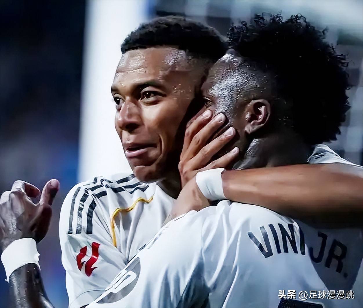 界足球先生, 在新赛季西, 法国前锋用